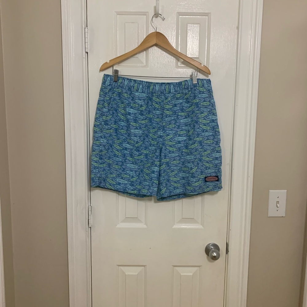 Vineyard Vines Men’s Printed Chappy Swim Trunks; Size Medium